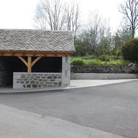 Dom wakacyjny Maison Entiere Situee A Proximite Du Centre Thermal De Chaudes-aigues *