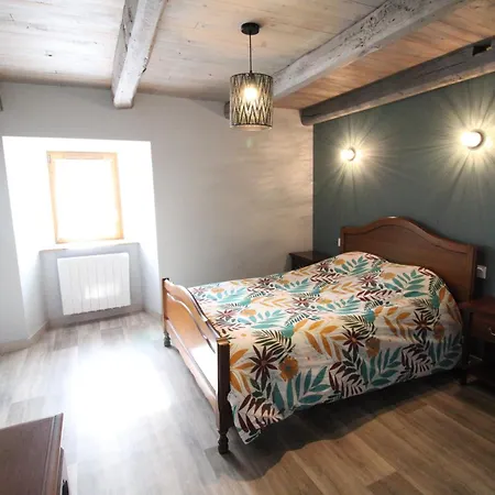 Maison Entiere Situee A Proximite Du Centre Thermal De Chaudes-aigues Dom wakacyjny