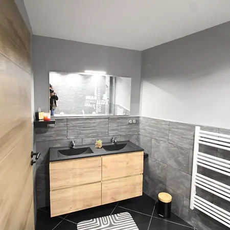 Maison Entiere Situee A Proximite Du Centre Thermal De Chaudes-aigues *