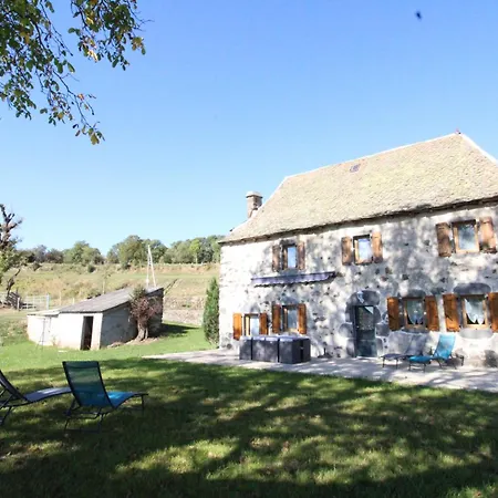 Maison Entiere Situee A Proximite Du Centre Thermal De Chaudes-aigues