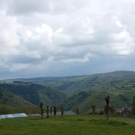 Maison Entiere Situee A Proximite Du Centre Thermal De Chaudes-aigues Dom wakacyjny Espinasse (Cantal)