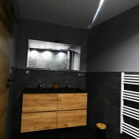 Dom wakacyjny Maison Entiere Situee A Proximite Du Centre Thermal De Chaudes-aigues Espinasse (Cantal)