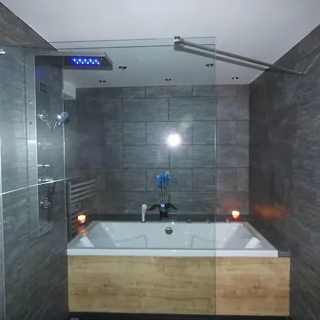 Maison Entiere Situee A Proximite Du Centre Thermal De Chaudes-aigues